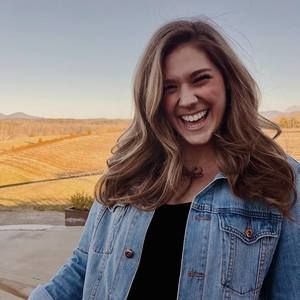 Meet your Posher, Caroline